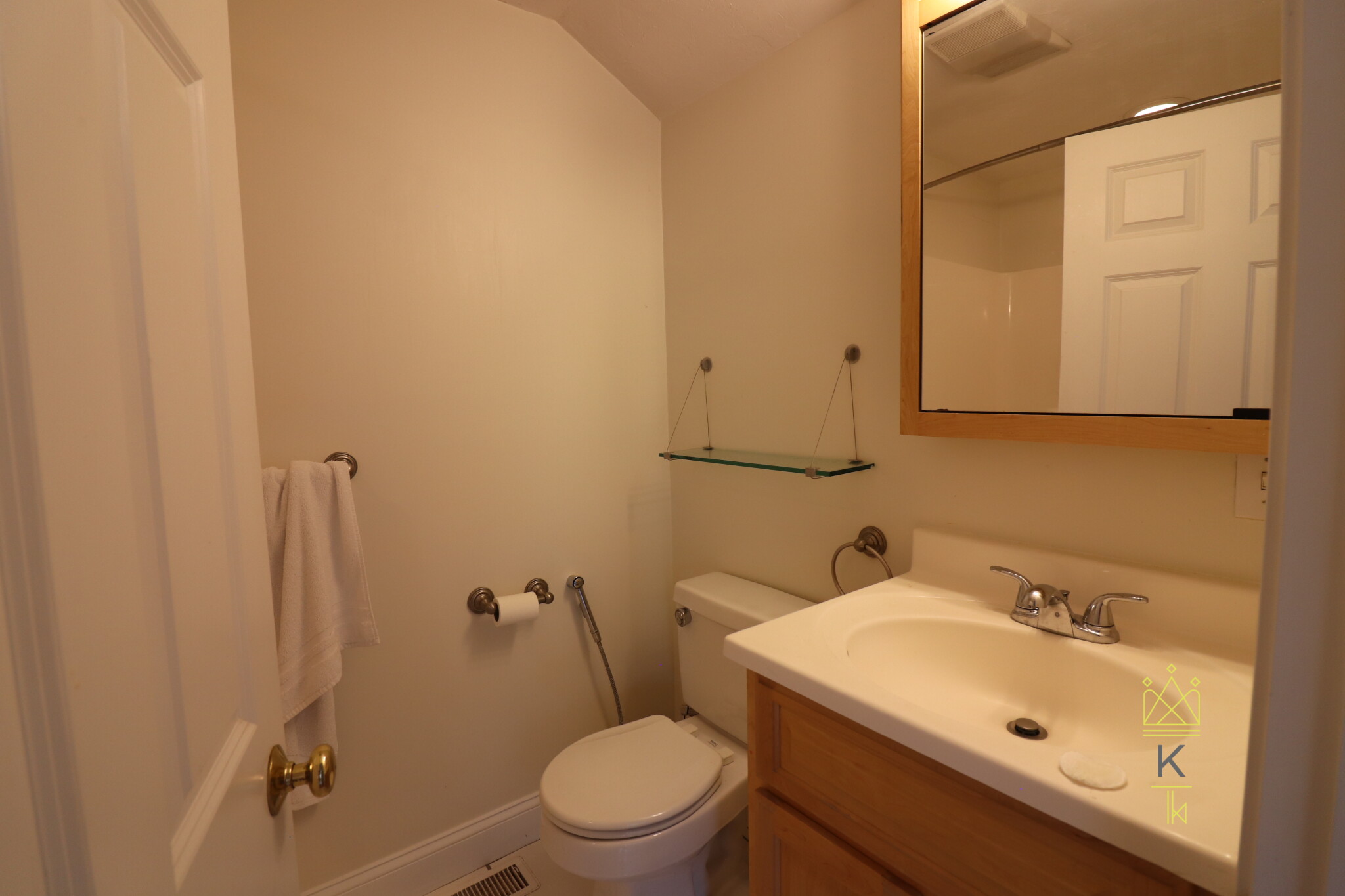 14 Ashland St, Medford