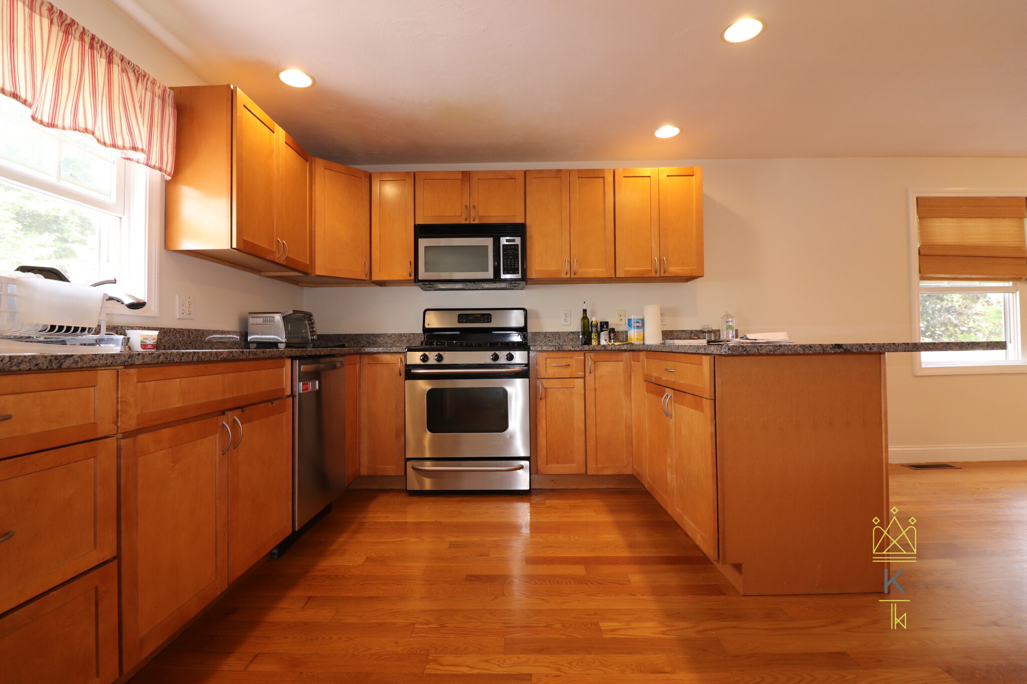 14 Ashland St, Medford