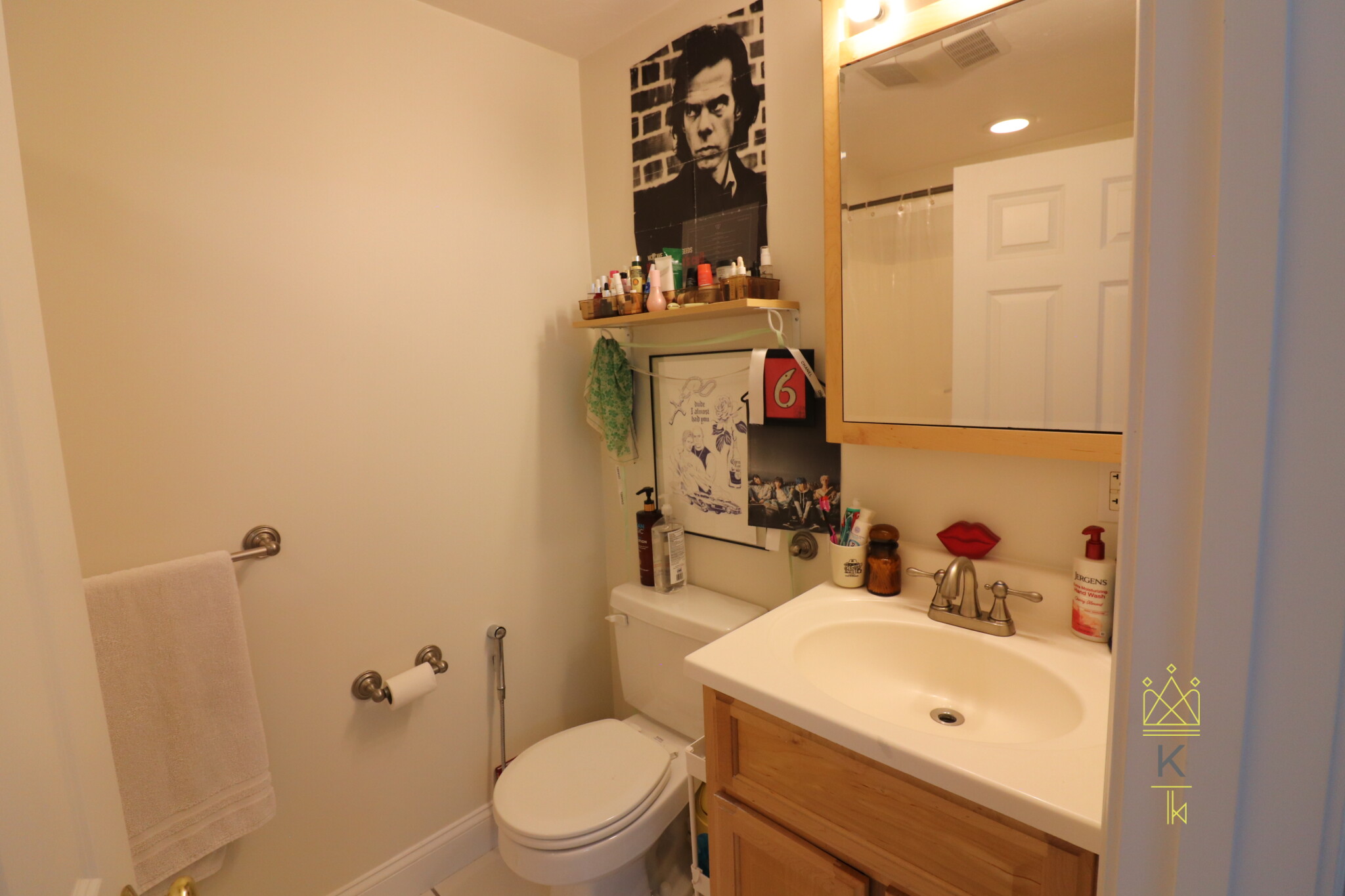 14 Ashland St, Medford