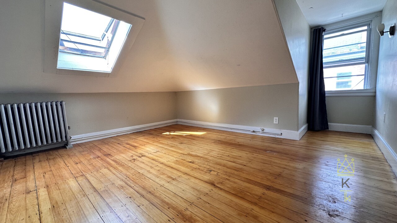 45 Garrison Rd, Washington Square