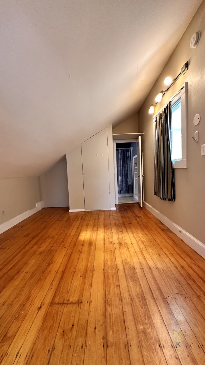 45 Garrison Rd, Washington Square