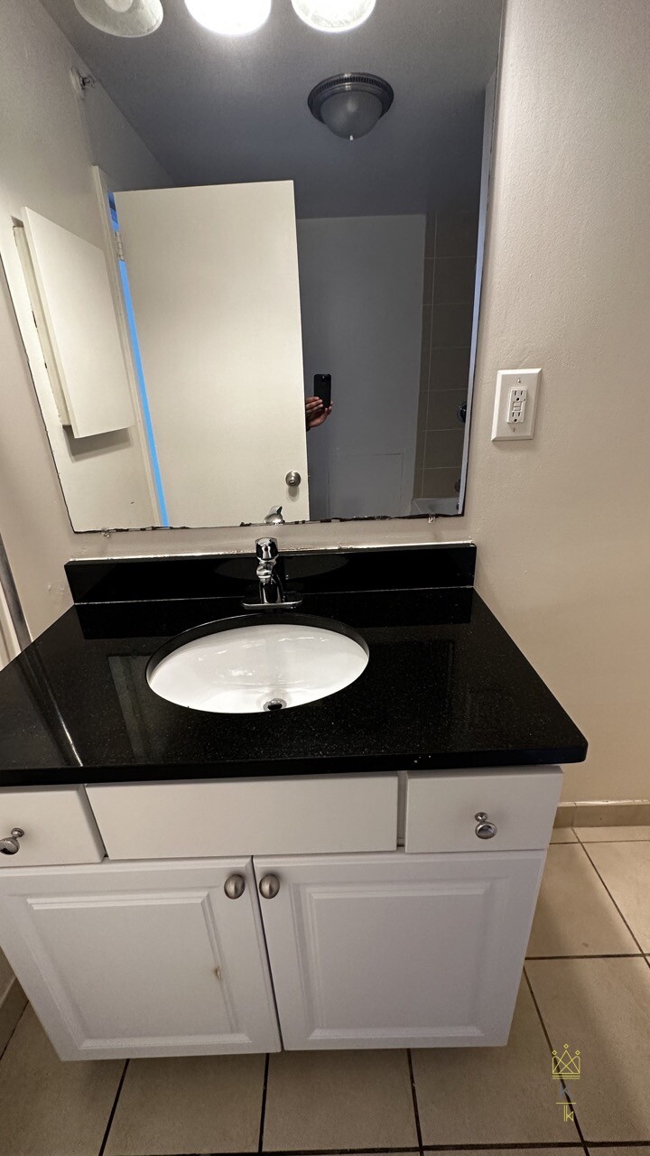 75 Saint Alphonsus St, Mission Hill