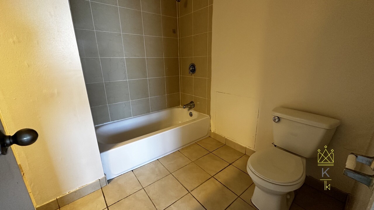 75 Saint Alphonsus St, Mission Hill