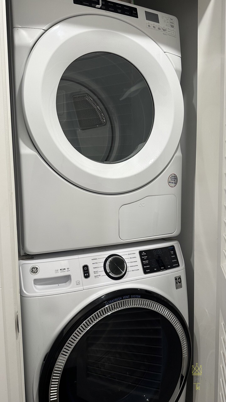 7 Strathmore, Washington Square