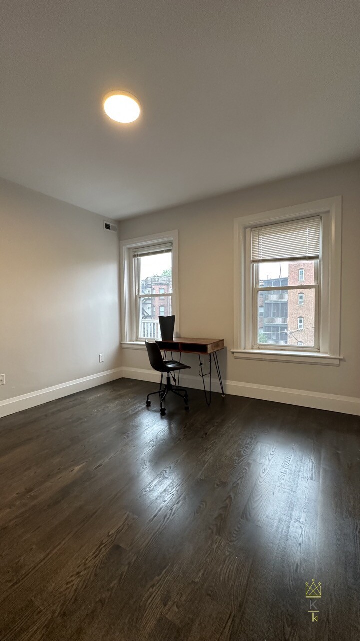 7 Strathmore, Washington Square