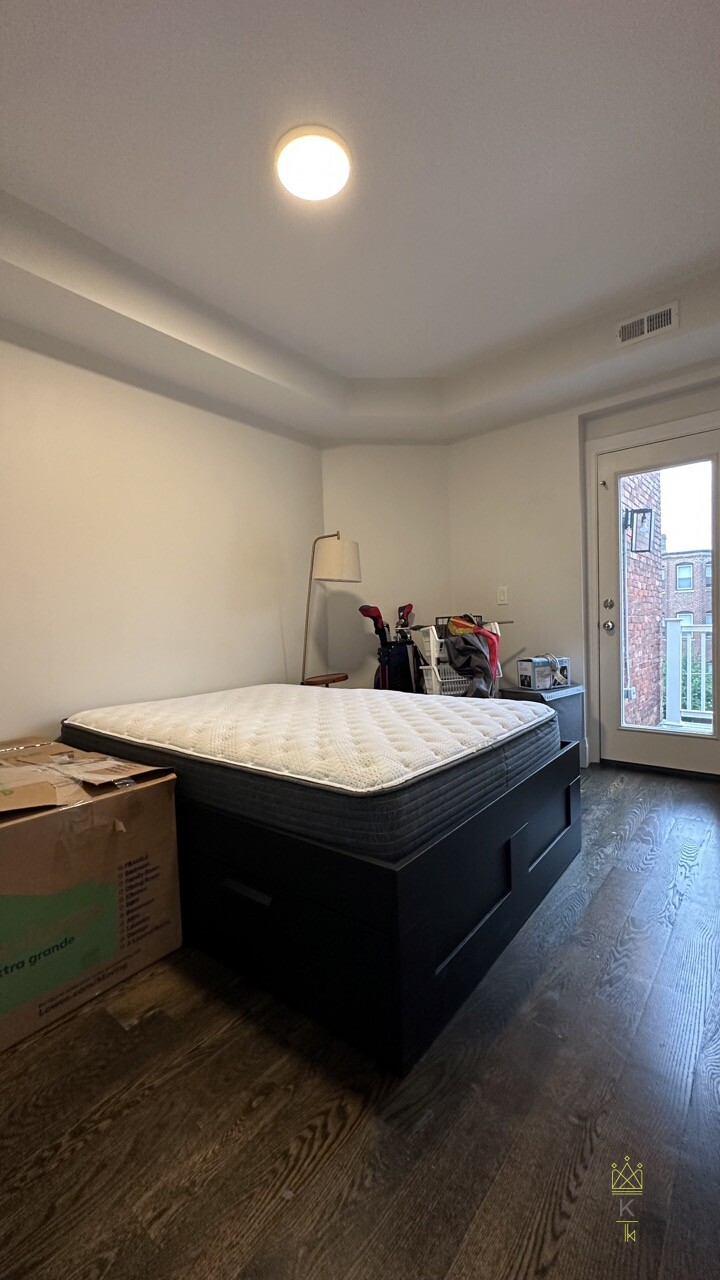 7 Strathmore, Washington Square