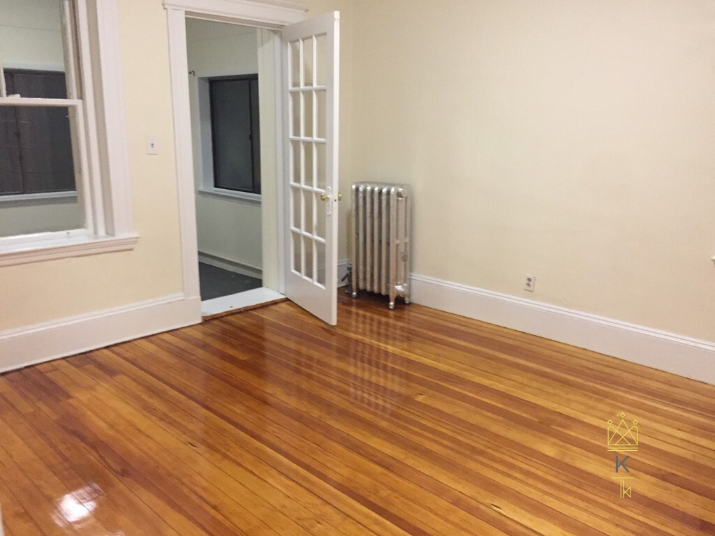 143 Freeman St, Brookline