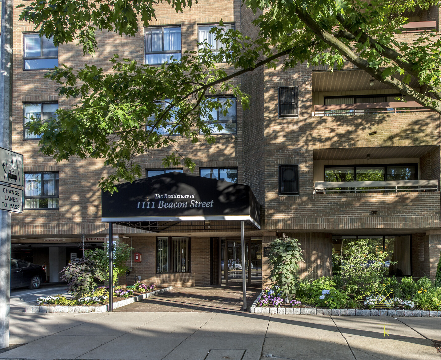 1111 Beacon St, Longwood