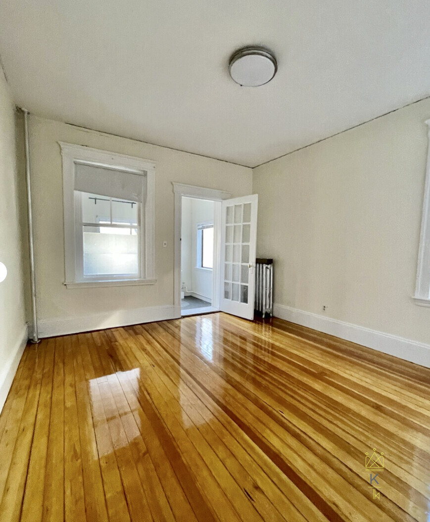 143 Freeman St, Brookline