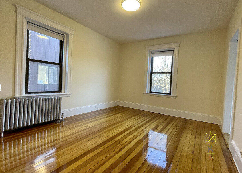 143 Freeman St, Brookline