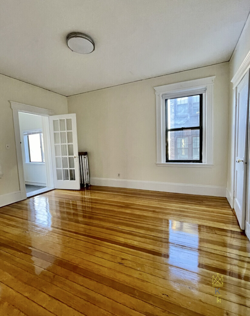 143 Freeman St, Brookline