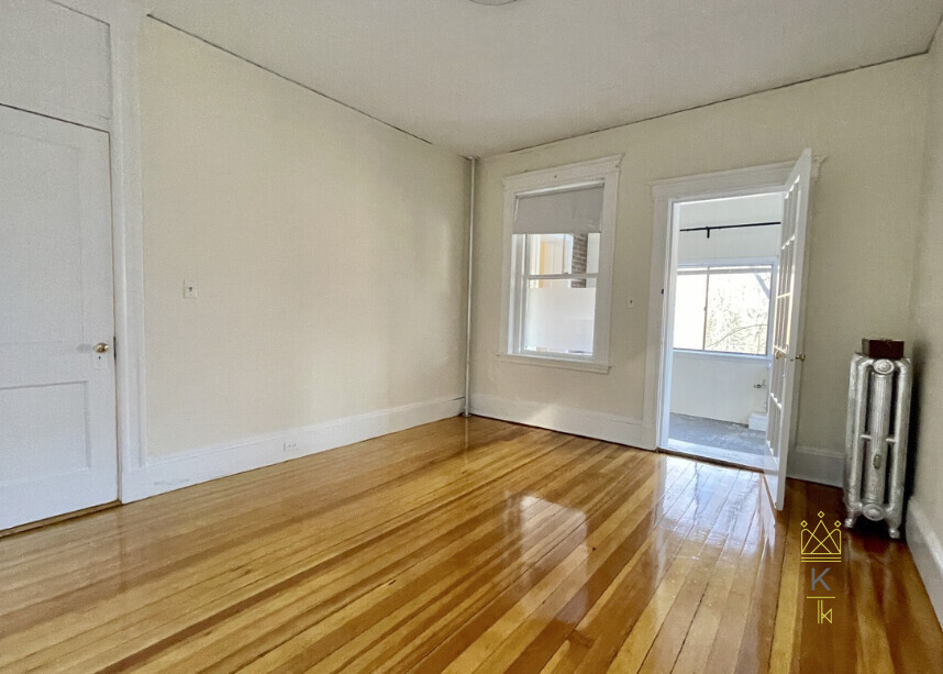 143 Freeman St, Brookline