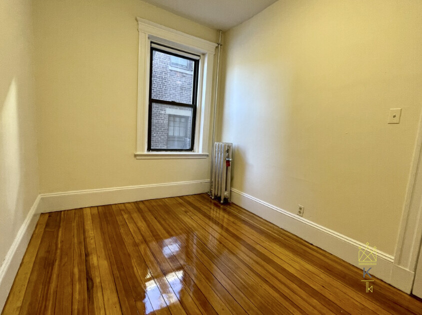 143 Freeman St, Brookline