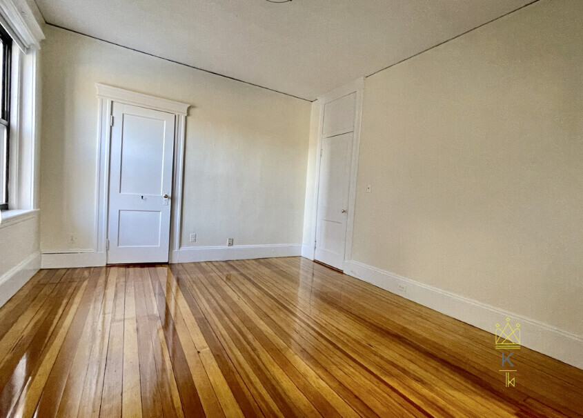 143 Freeman St, Brookline