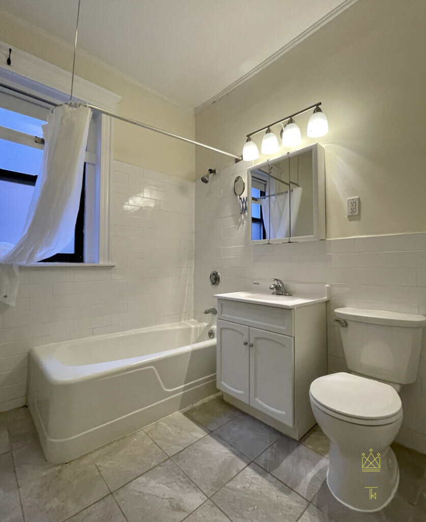 143 Freeman St, Brookline