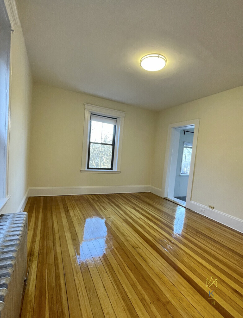 143 Freeman St, Brookline