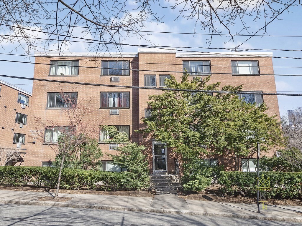 197 Kent St, Brookline