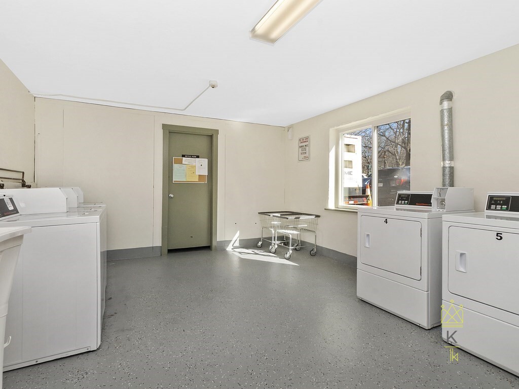 197 Kent St, Brookline