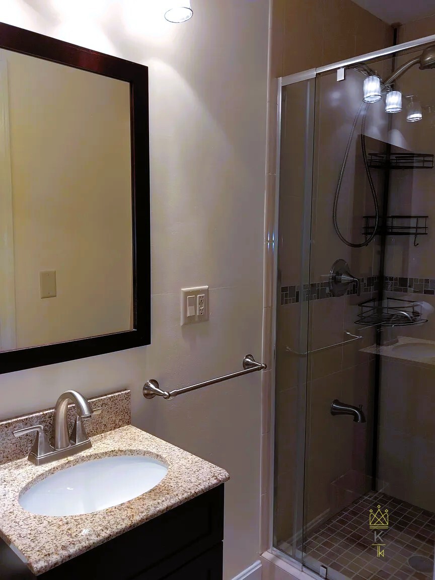 103 Beaconsfield, Washington Square