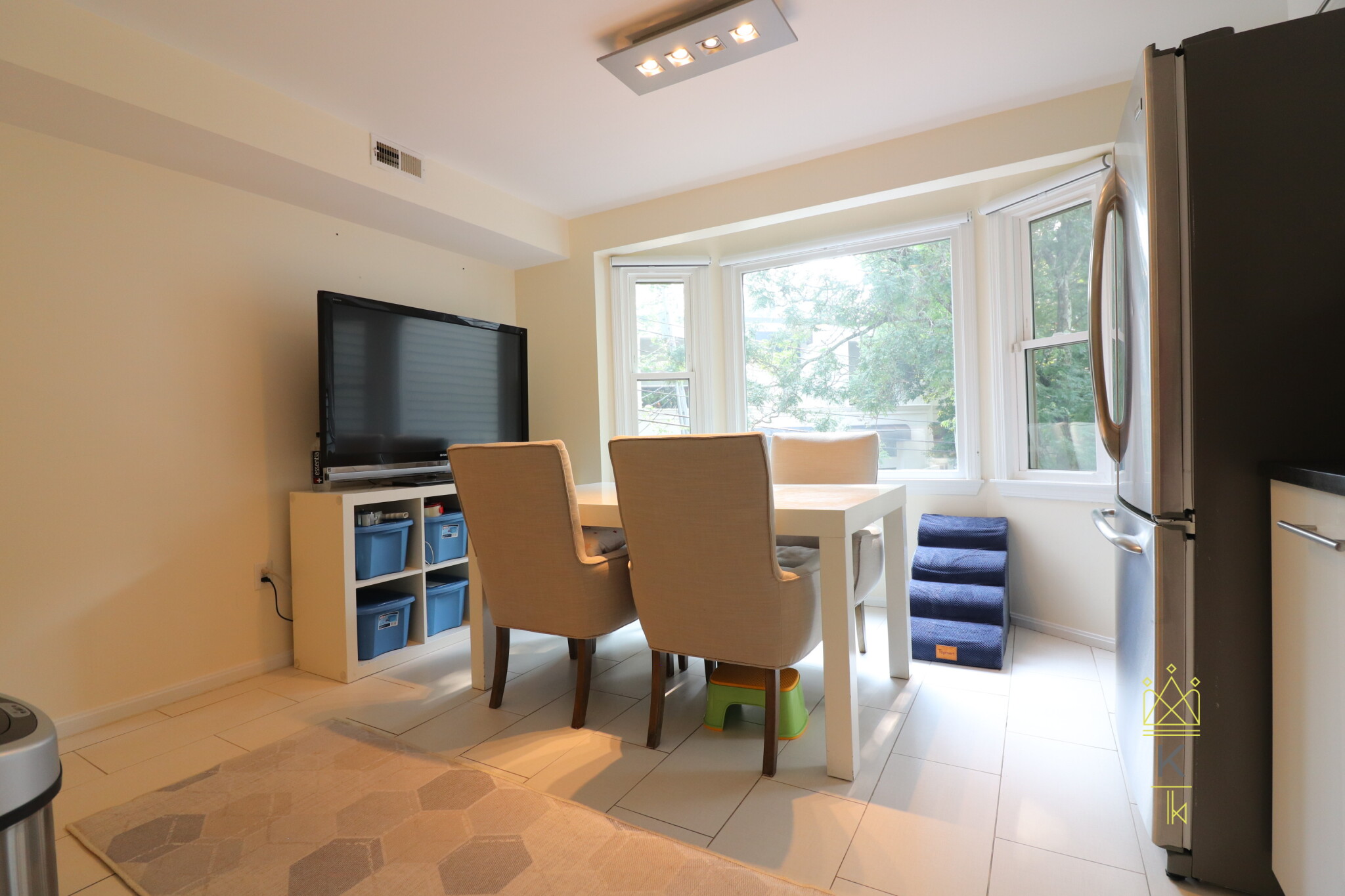 103 Beaconsfield, Washington Square