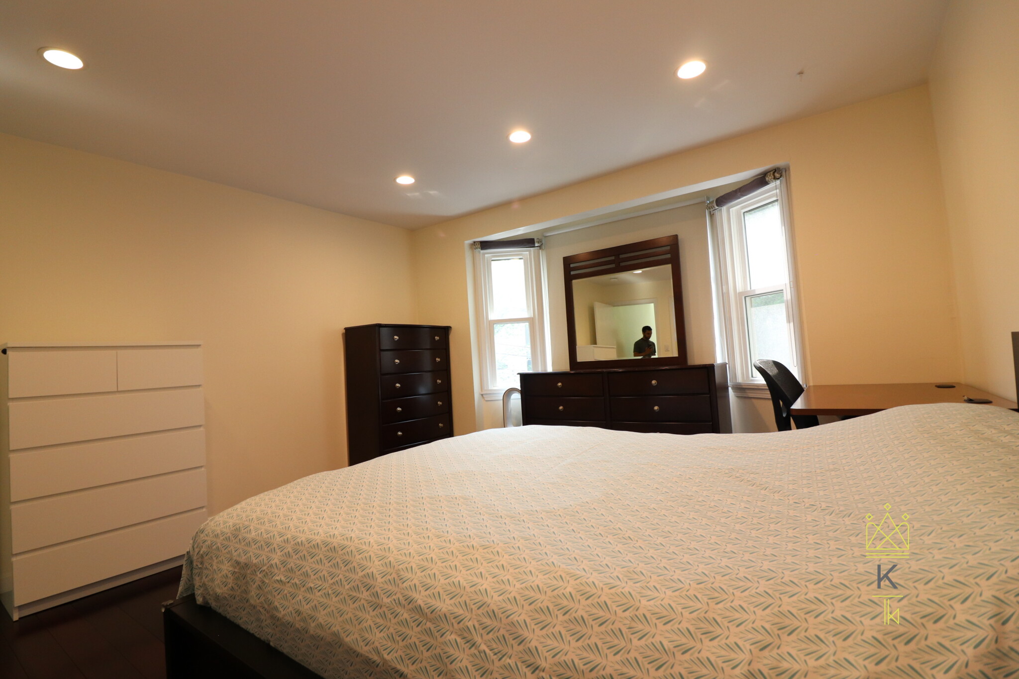 103 Beaconsfield, Washington Square