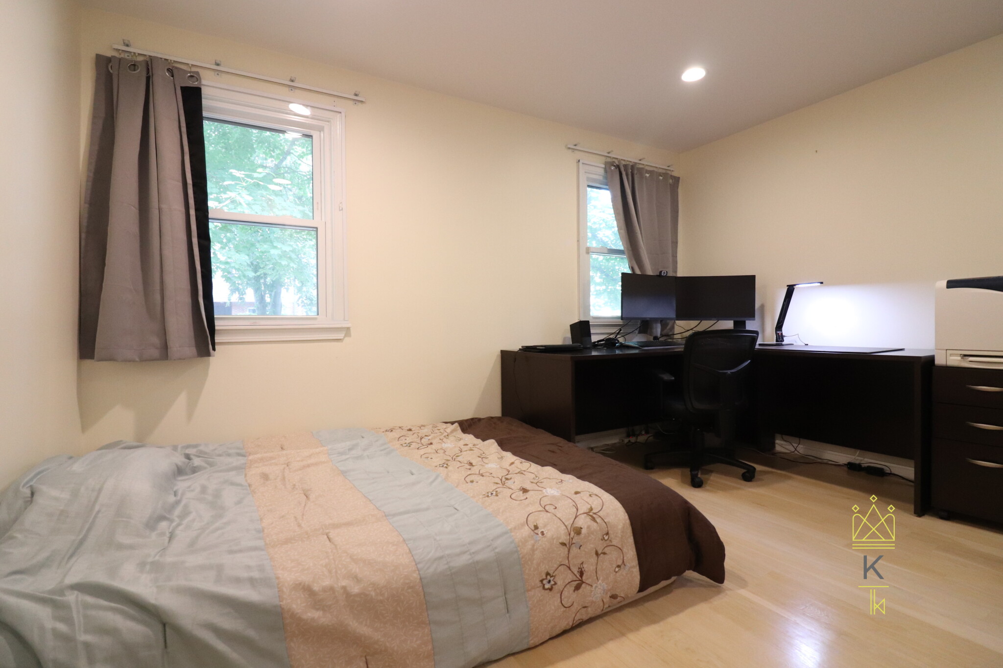 103 Beaconsfield, Washington Square