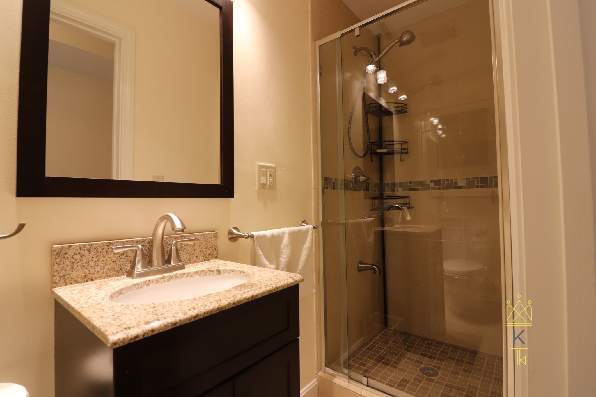 103 Beaconsfield, Washington Square