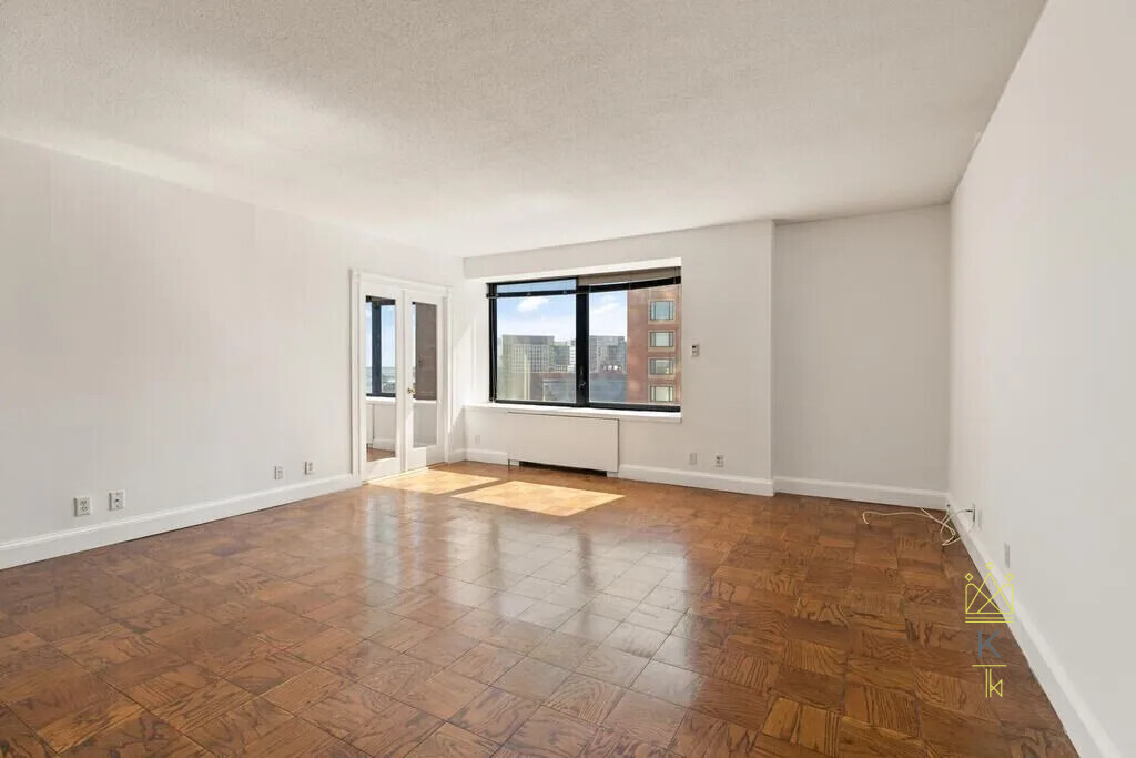 65 East India Row   Tower 2, Waterfront