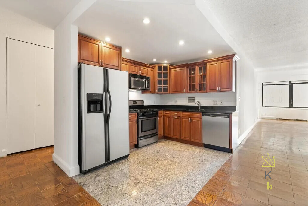 65 East India Row   Tower 2, Waterfront