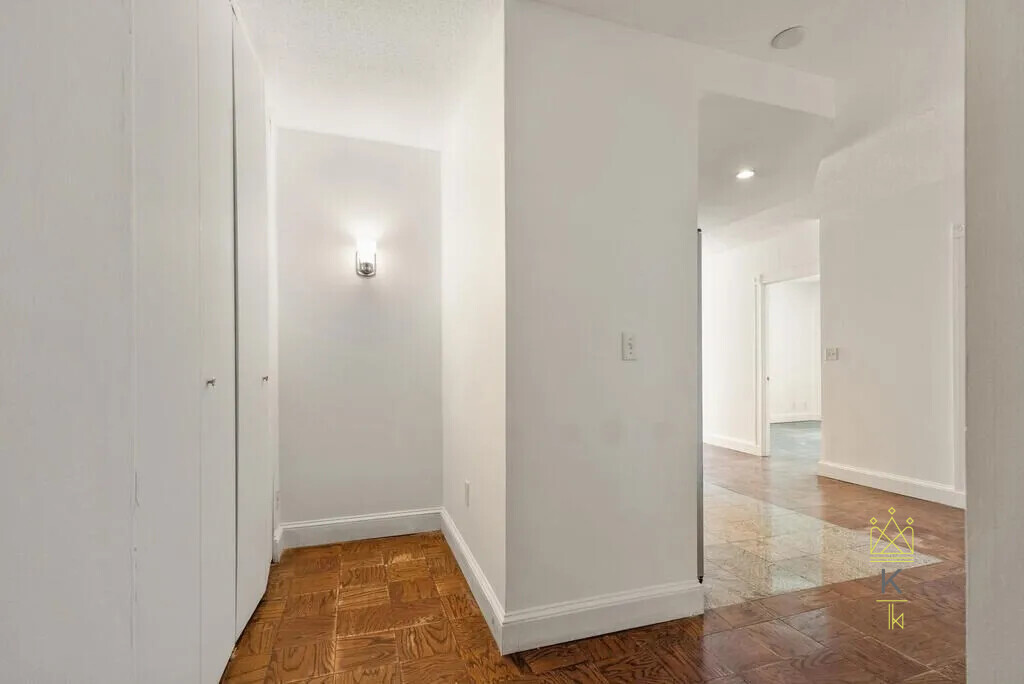 65 East India Row   Tower 2, Waterfront