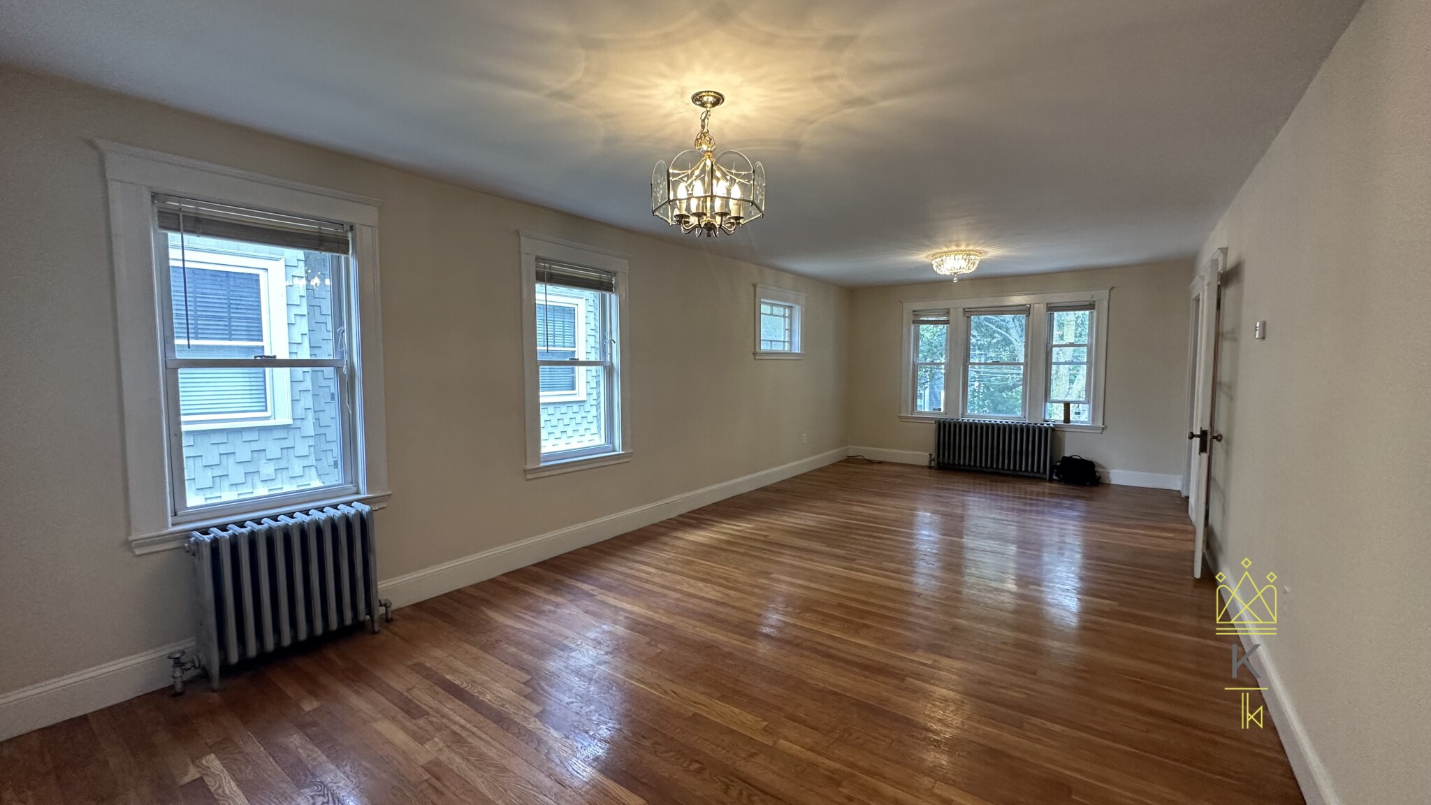 209 Aspinwall Ave, Longwood