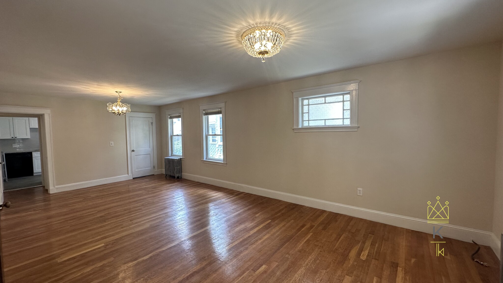 209 Aspinwall Ave, Longwood