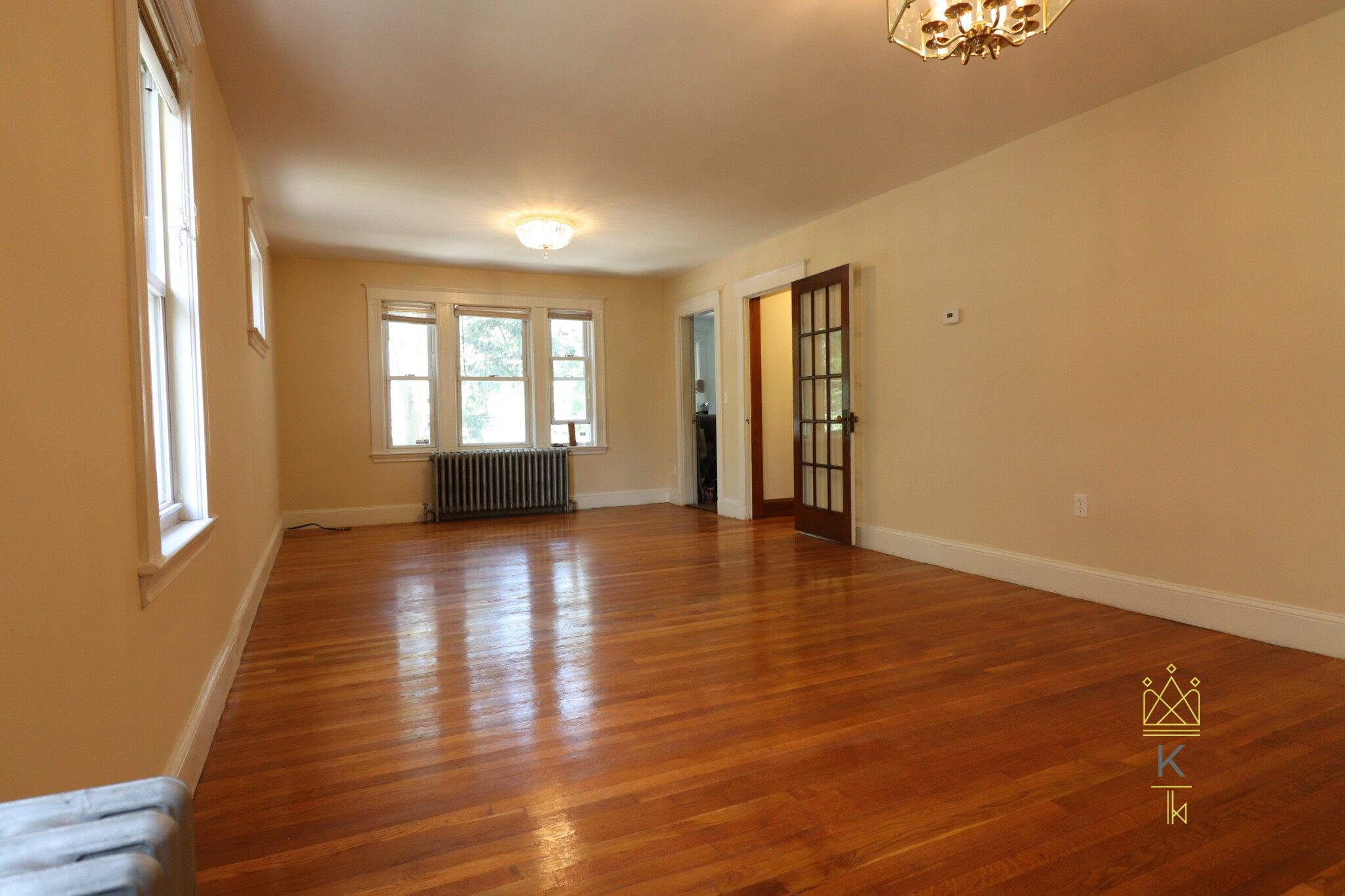 209 Aspinwall Ave, Longwood