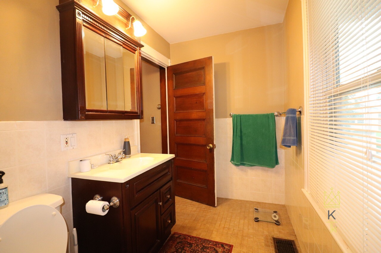 500 Centre St, Newton Corner