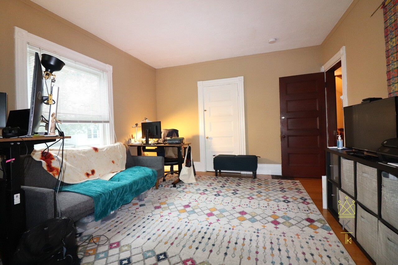 500 Centre St, Newton Corner