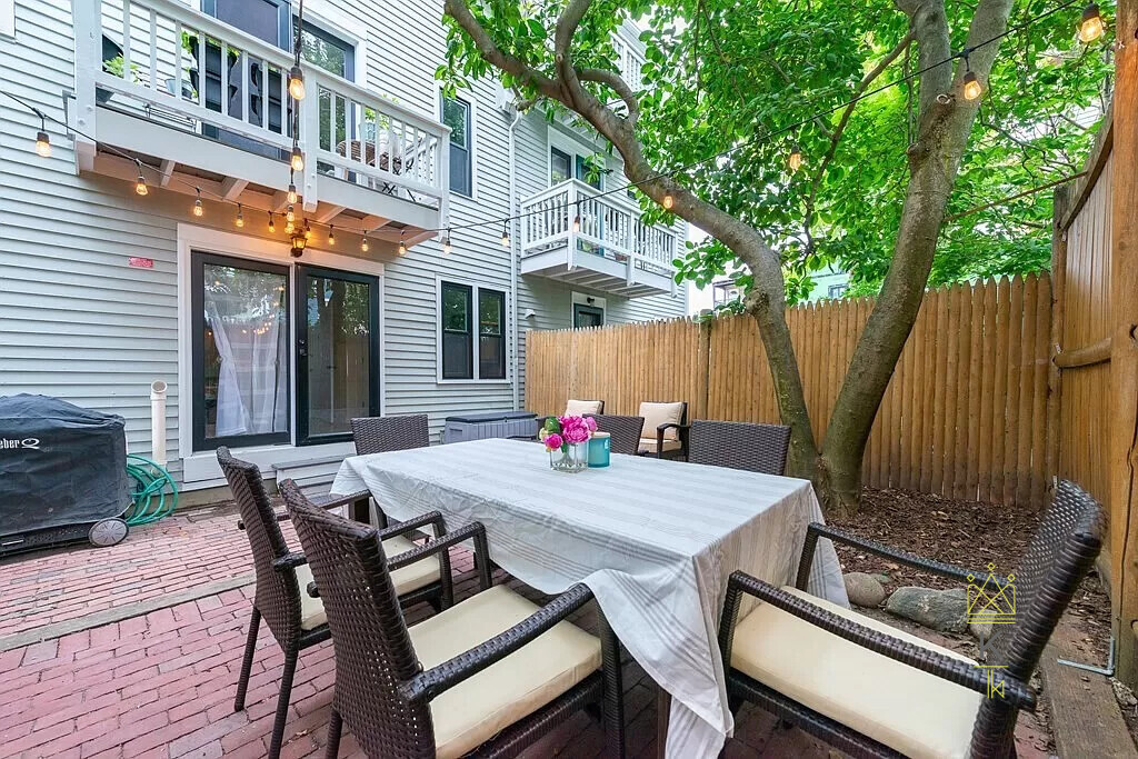 216 Hurley St, East Cambridge