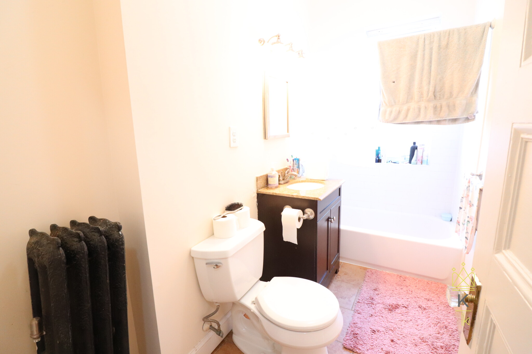 1569 Beacon St, Washington Square