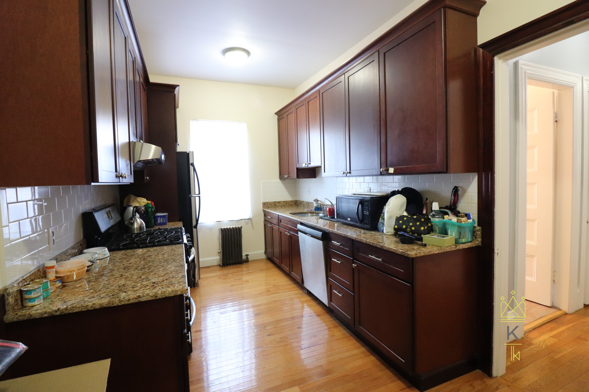 1569 Beacon St, Washington Square