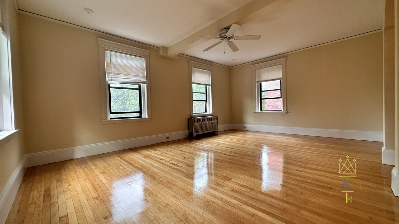 1100 Beacon St, Coolidge Corner