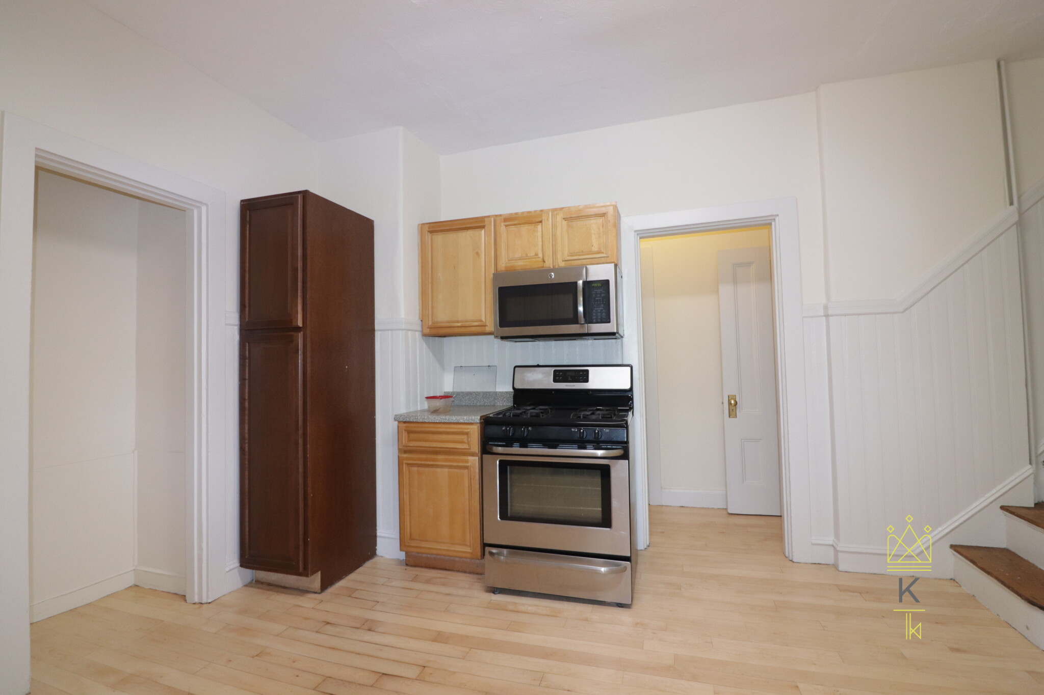 12 Braemore Rd, Brighton