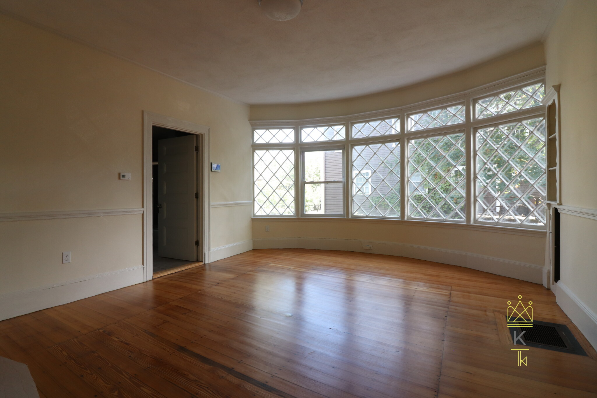 12 Braemore Rd, Brighton