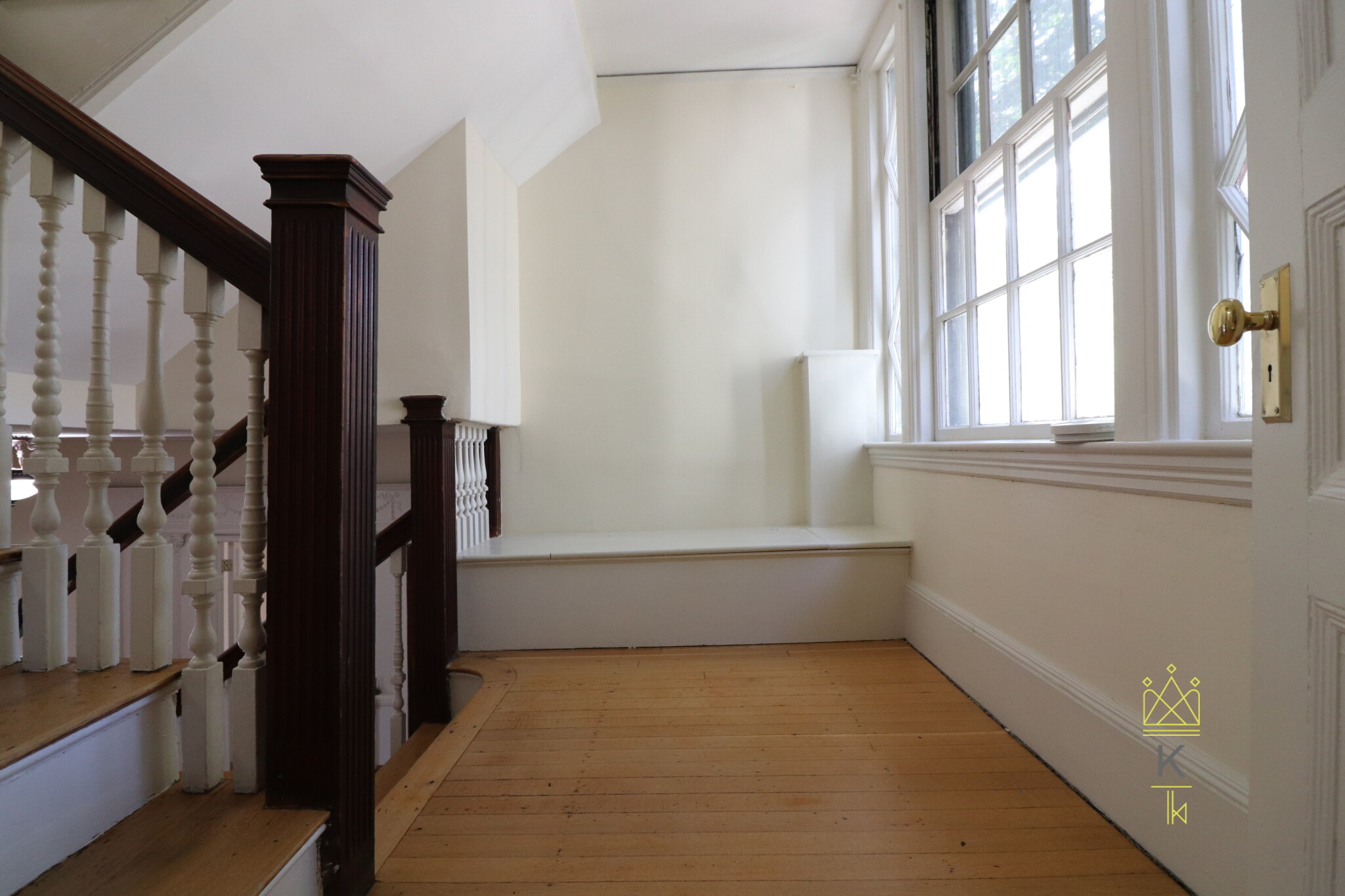 12 Braemore Rd, Brighton