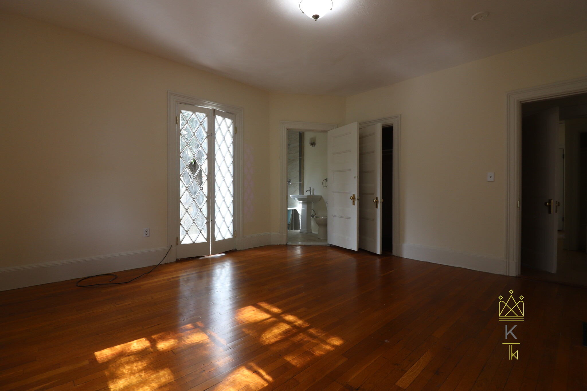 12 Braemore Rd, Brighton