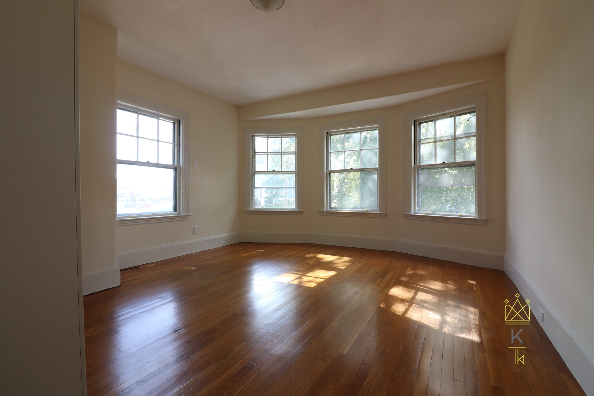 12 Braemore Rd, Brighton