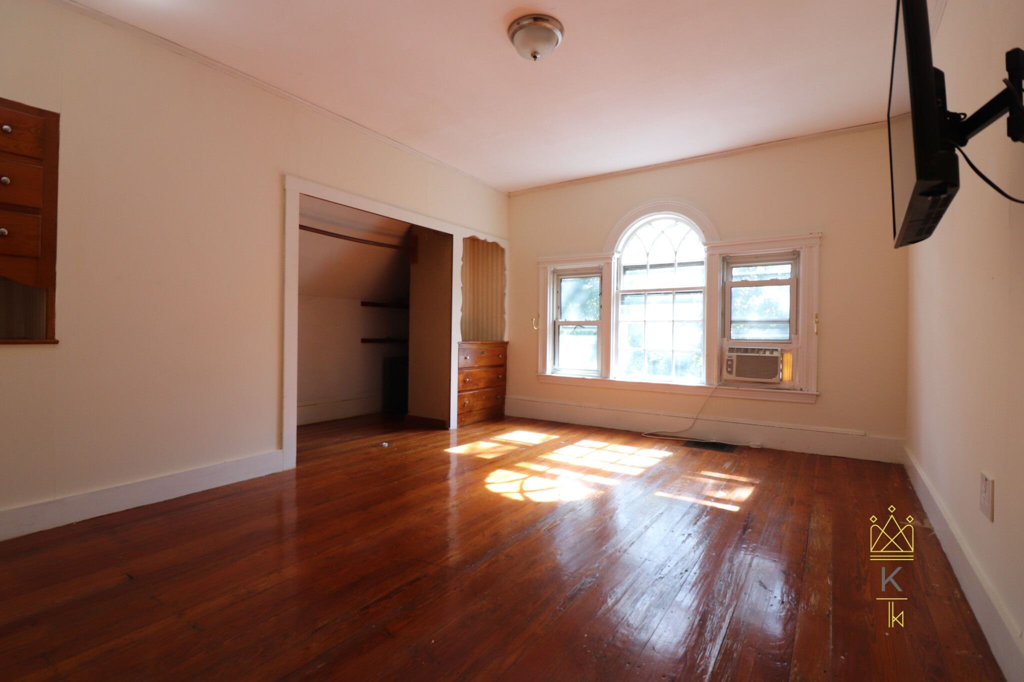 12 Braemore Rd, Brighton