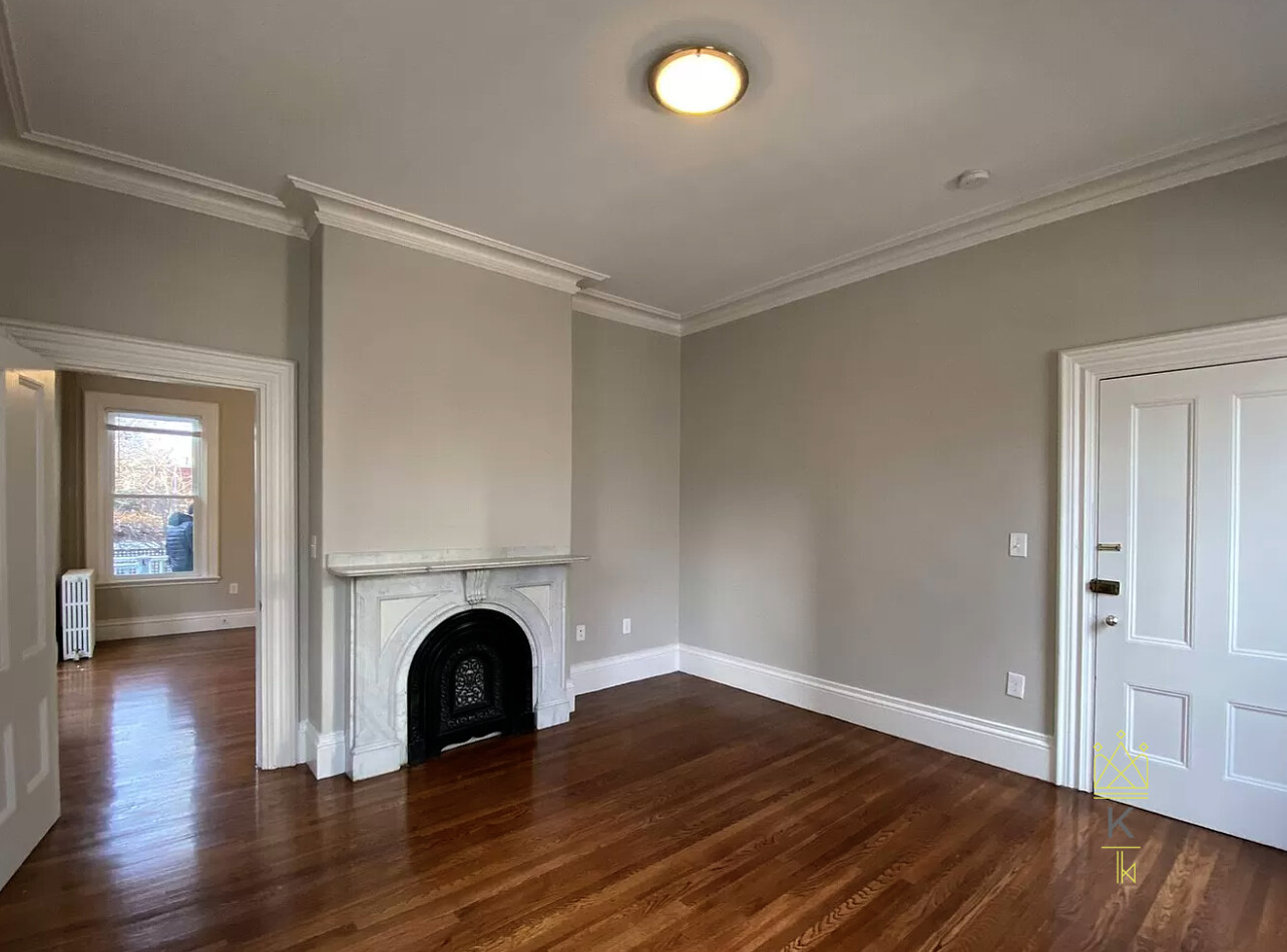 13 Pleasant St, Central Square