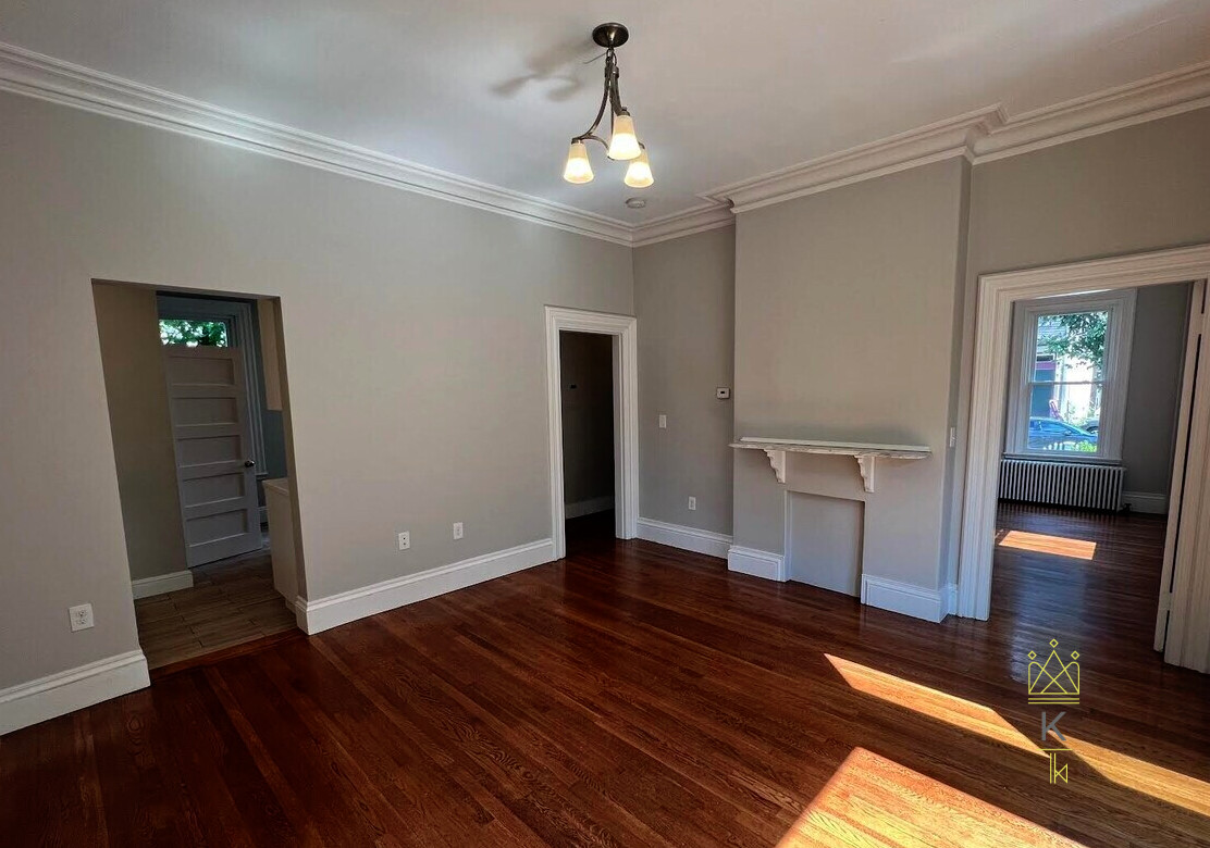 13 Pleasant St, Central Square