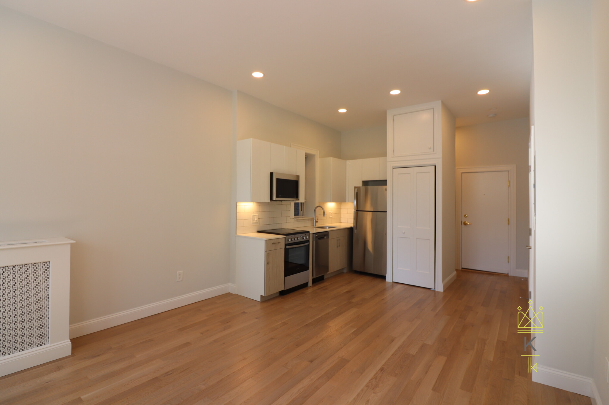 98 Queensberry St, Fenway