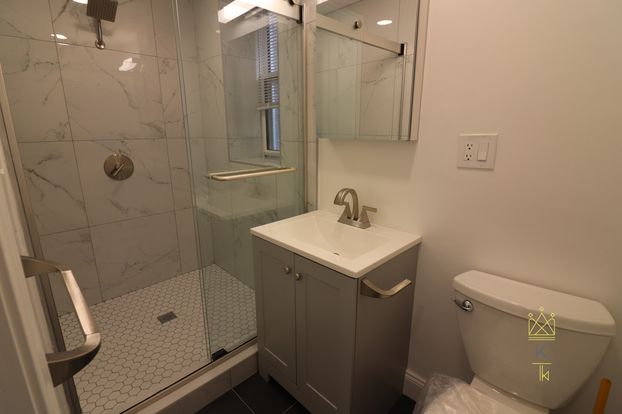 104 Queensberry St, Fenway