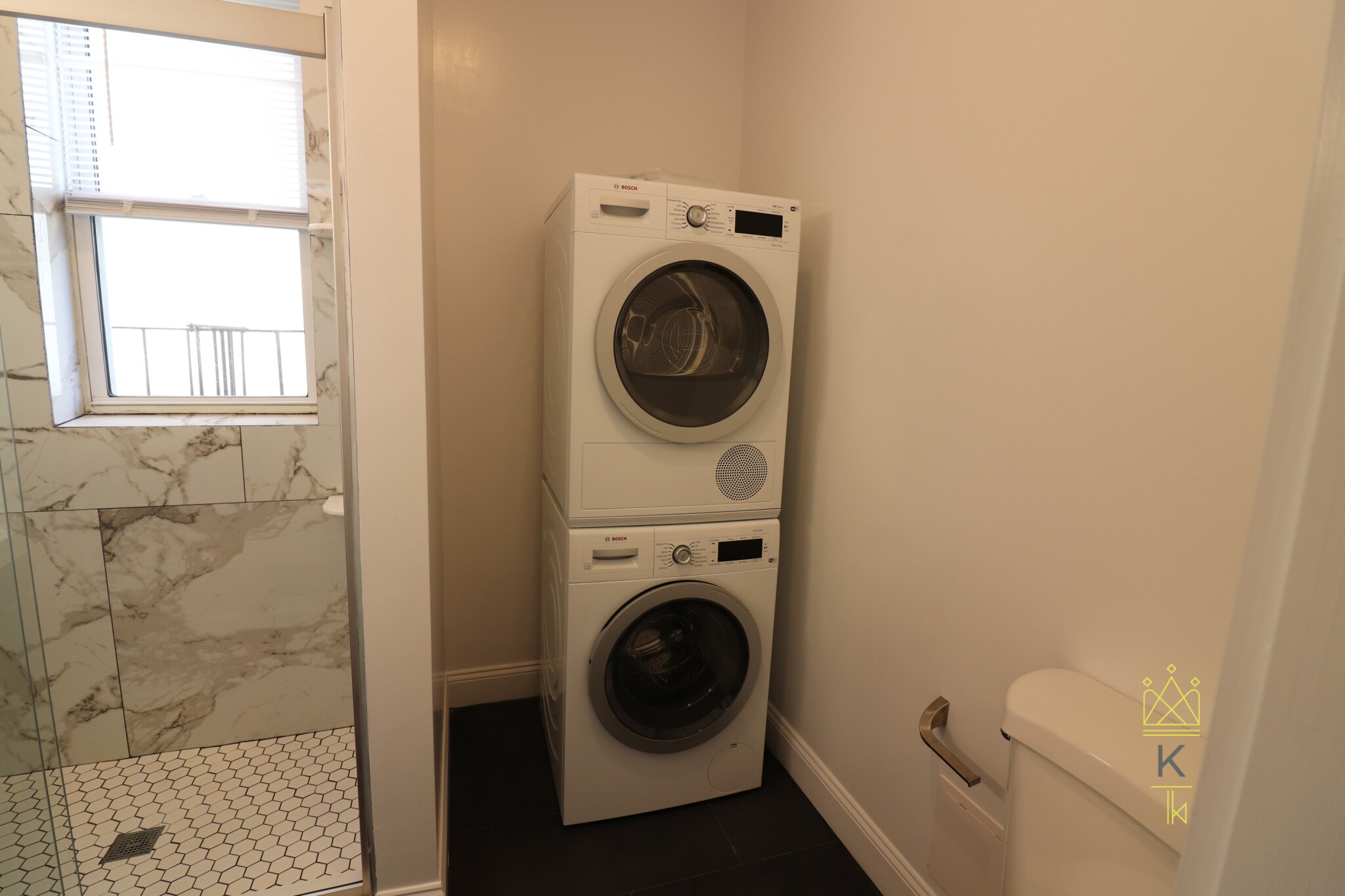 104 Queensberry St, Fenway